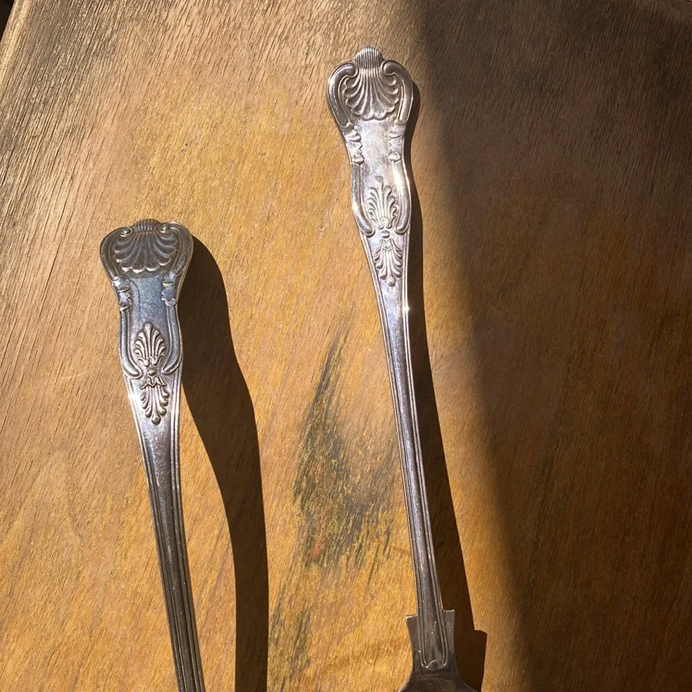 Sheffield England 20th Palmette Shell Kings Silver Plated Ladle & Serving Spoon